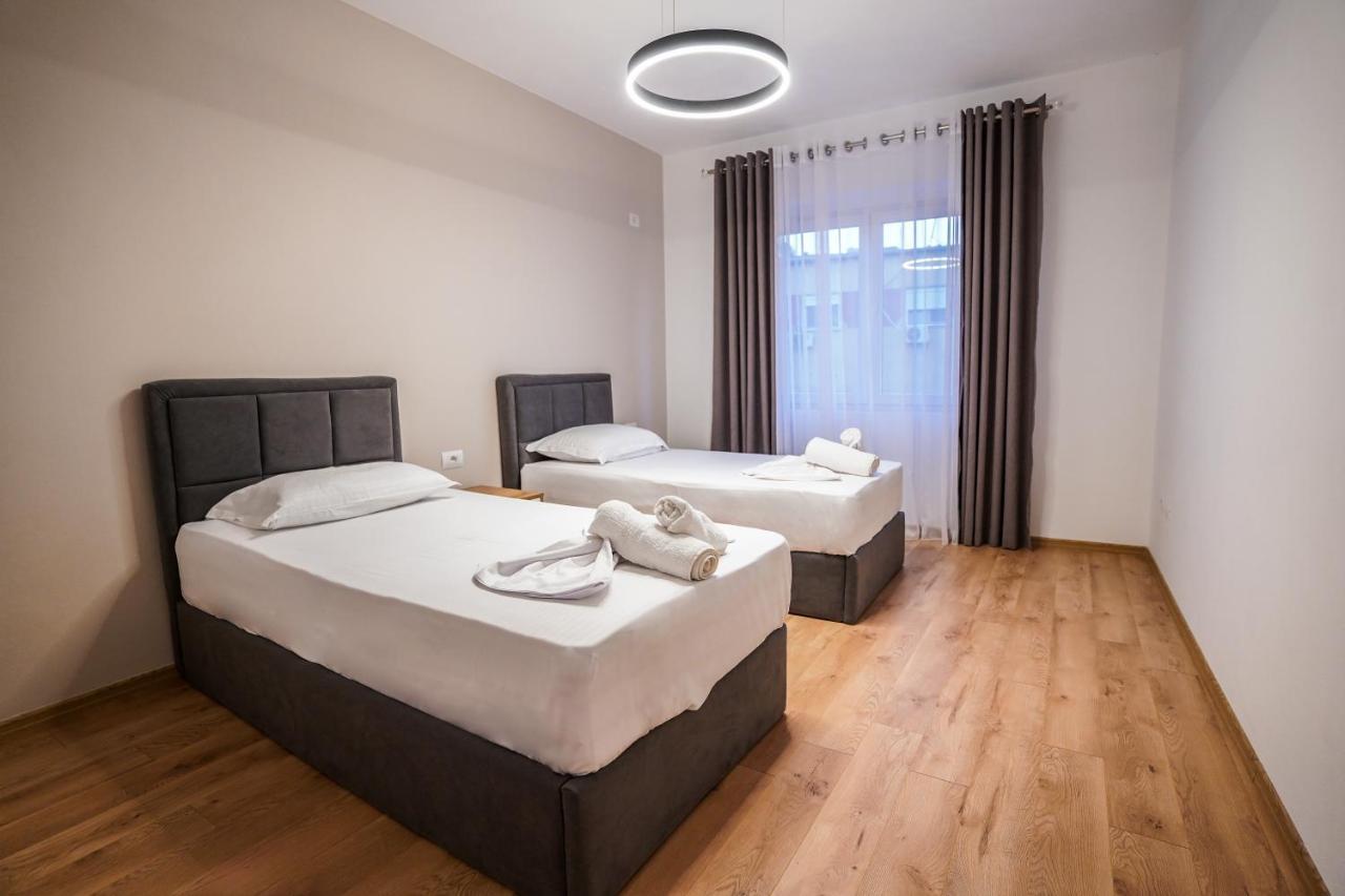 Hidden Gem Tirana 2Br Comfort In Historic Zone Eksteriør bilde